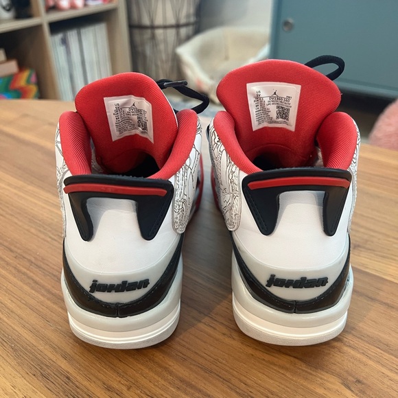 JORDAN DUB ZERO GS 'VARSITY RED' 2022 - Picture 2 of 4